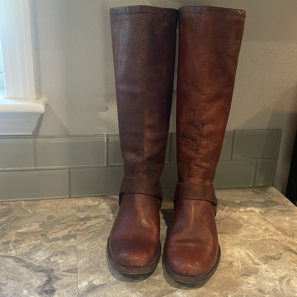 Vintage Frye Women’s Leather Boots Phillip Harness Tall Size 7 Cognac - Picture 4 of 13